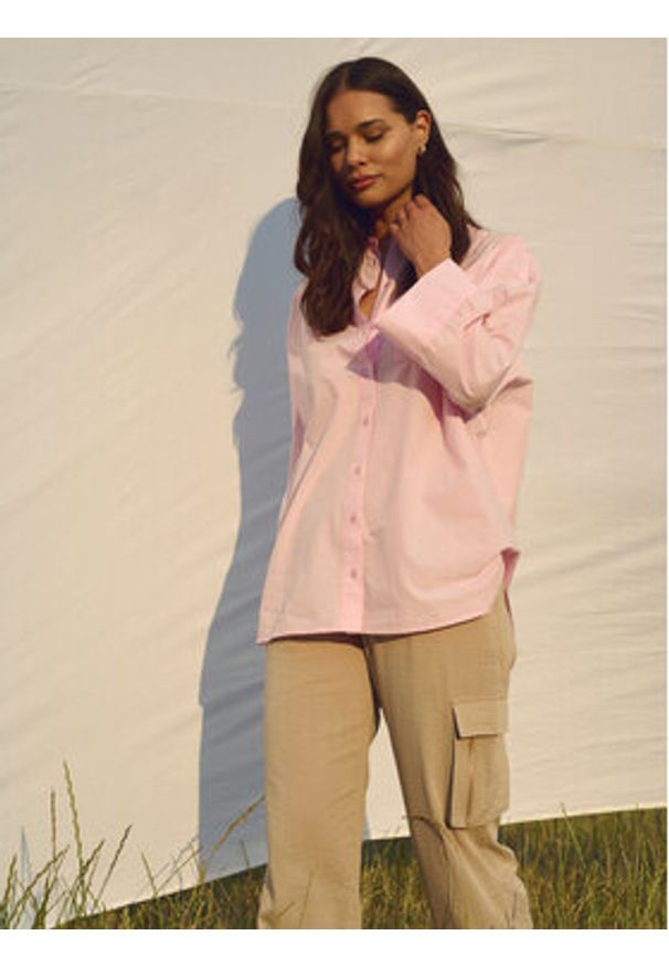 Kaffe Spodnie materiałowe Moria 10552262 Beżowy Relaxed Fit. Kolor: beżowy. Materiał: syntetyk