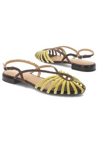 Hot Potatoes by Gioseppo - Sandały damskie Gioseppo, lekka konstrukcja odkryte palce regulowane zapięcie z tyłu płaska podeszwa stabilny obcas pleciony przód, żółte, 79268. Okazja: na co dzień. Zapięcie: klamry. Kolor: żółty. Sezon: lato. Obcas: na obcasie. Styl: casual, elegancki, klasyczny, wakacyjny #3