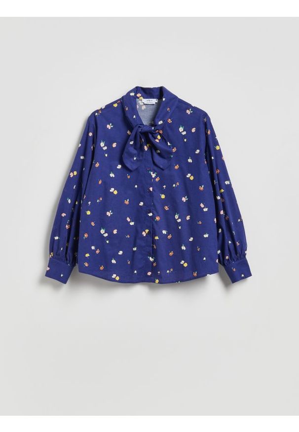 Reserved - Koszula z kwiatowym motywem - niebieski. Kolor: niebieski. Materiał: bawełna. Wzór: kwiaty