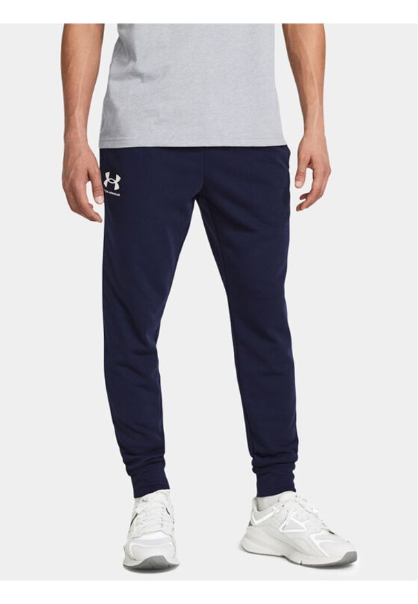 Under Armour Spodnie dresowe Ua Rival Terry Jogger 1380843-410 Granatowy Fitted Fit. Kolor: niebieski. Materiał: bawełna