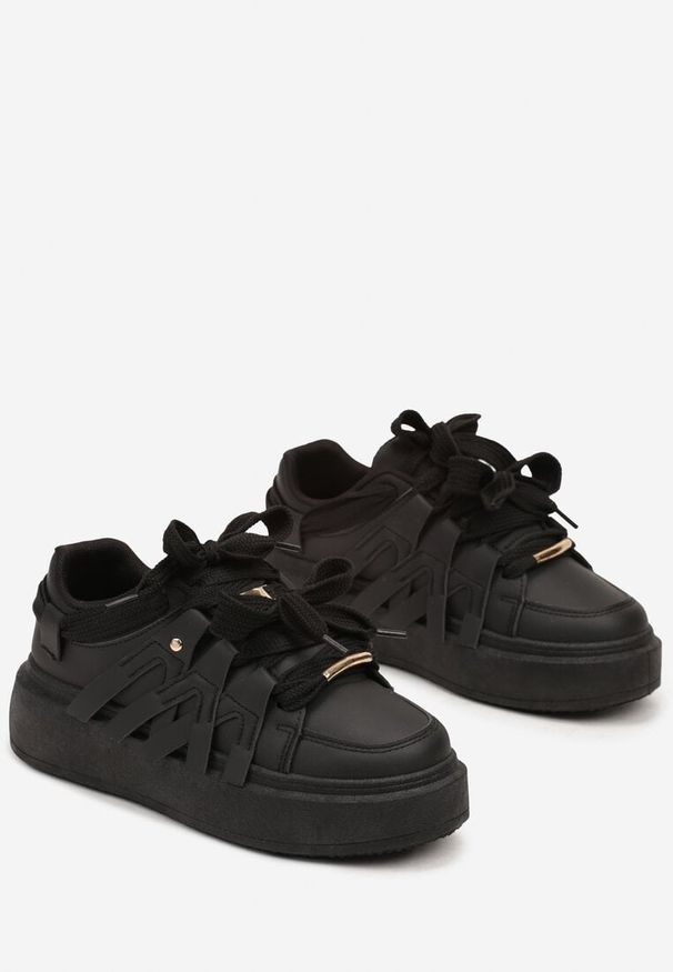 Born2be - Czarne Sneakersy na Grubej Podeszwie z Ozdobnymi Paskami Leristhra. Okazja: na co dzień. Zapięcie: pasek. Kolor: czarny. Wzór: paski
