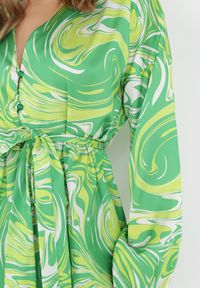 Born2be - Zielona Sukienka Phylestra. Kolor: zielony. Materiał: materiał. Długość rękawa: długi rękaw. Wzór: aplikacja, kolorowy. Długość: mini #3