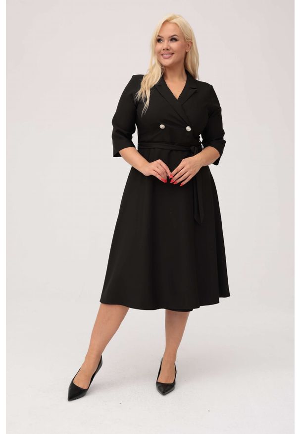 Moda Size Plus Iwanek - Elegancka czarna żakietowa sukienka Marietta XXL OVERSIZE. Okazja: na spotkanie biznesowe, na co dzień. Kolor: czarny. Materiał: tkanina, elastan, poliester, materiał. Typ sukienki: oversize. Styl: elegancki
