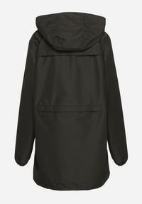 Born2be - Ciemnozielona Kurtka Wiatrówka o Wydłużonym Fasonie z Kapturem Axerinta. Typ kołnierza: kaptur. Kolor: zielony. Styl: klasyczny #7