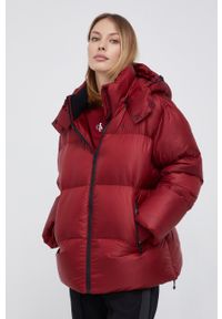 Calvin Klein Jeans Kurtka puchowa damska kolor bordowy zimowa oversize. Kolor: czerwony. Materiał: puch. Wzór: gładki. Sezon: zima