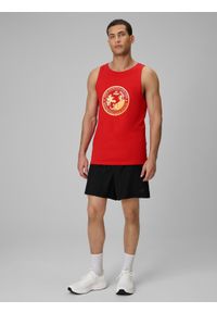4f - 4F Koszulka bez rękawów regular z nadrukiem męska - czerwona M. Kolor: czerwony. Materiał: dzianina, bawełna. Długość rękawa: bez rękawów. Wzór: nadruk. Sezon: lato #2