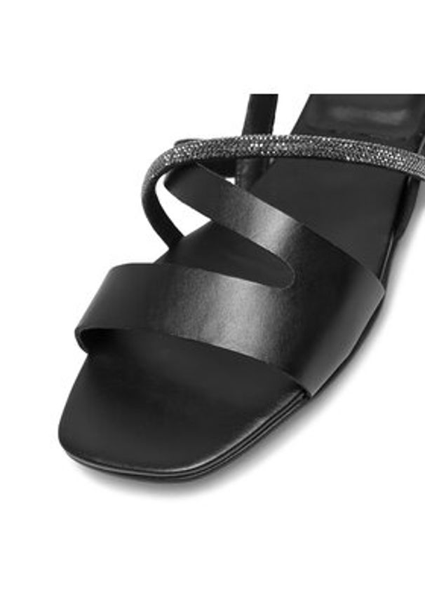 Badura Sandały BRITTOLI-A023-01 Czarny. Kolor: czarny. Materiał: skóra