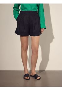 Reserved - Lniane szorty - czarny. Kolor: czarny. Materiał: len #1