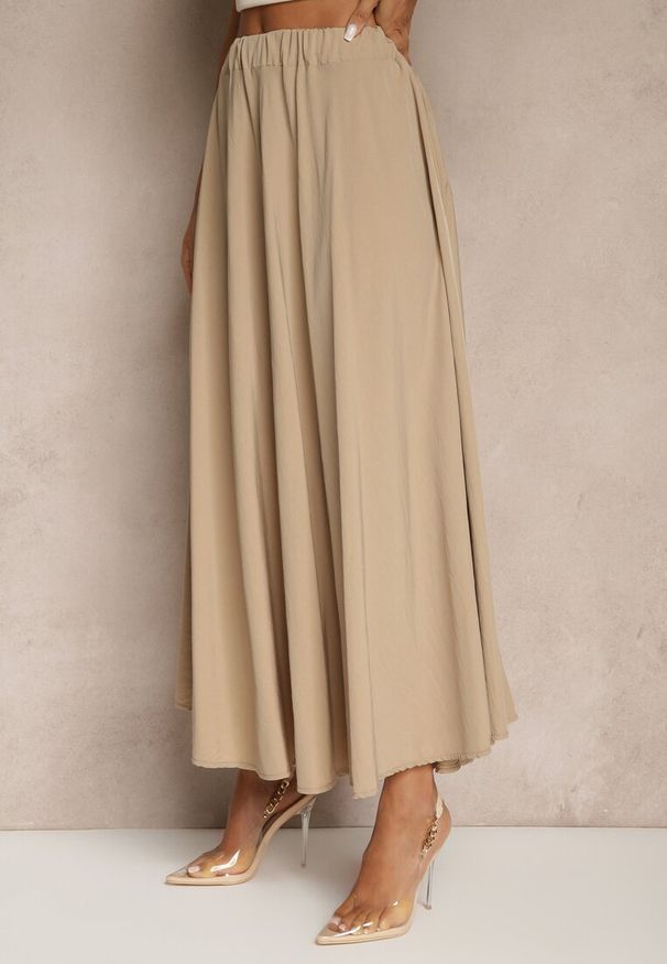 Renee - Ciemnobeżowa Spódnica z Wiskozą o Rozkloszowanym Kroju Addlia. Okazja: na co dzień. Kolor: beżowy. Materiał: wiskoza. Styl: elegancki, casual