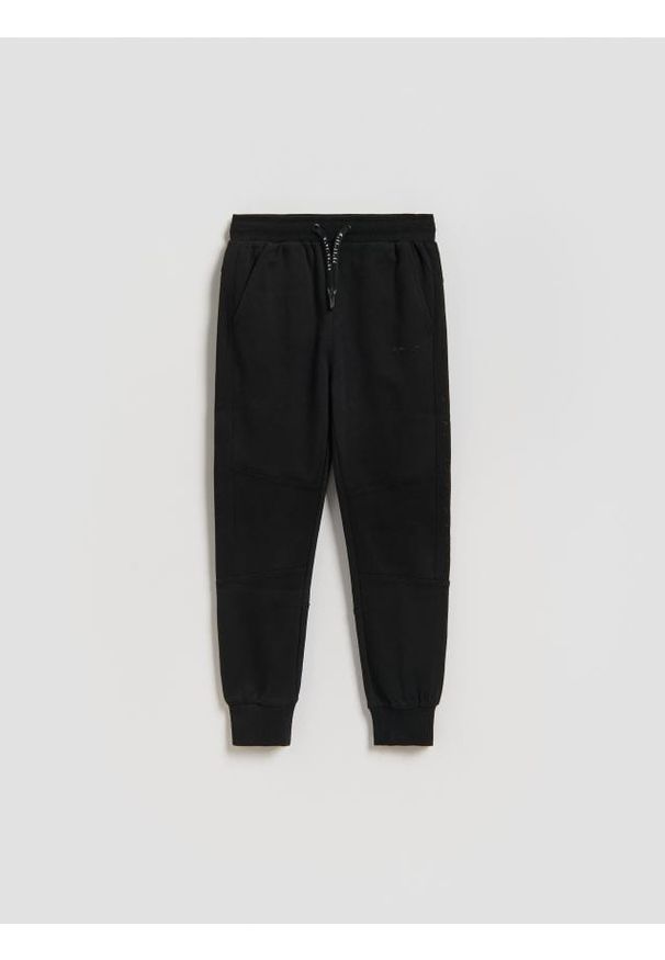 Reserved - Bawełniane joggery - czarny. Kolor: czarny. Materiał: bawełna
