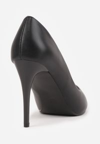 Renee - Czarne Szpilki Spellino. Nosek buta: szpiczasty. Zapięcie: pasek. Kolor: czarny. Wzór: gładki. Obcas: na szpilce. Styl: elegancki. Wysokość obcasa: średni #2