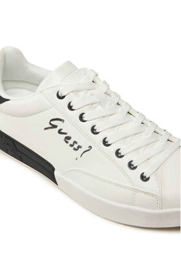 Guess Sneakersy Caserta FMFCAS ELE12 Biały. Kolor: biały. Materiał: skóra