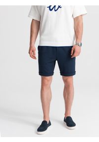 Ombre Clothing - Dzianinowe szorty męskie z podwiniętymi nogawkami - granatowe V1. Okazja: na co dzień. Kolor: niebieski. Materiał: dzianina. Wzór: jednolity. Styl: klasyczny, casual #11
