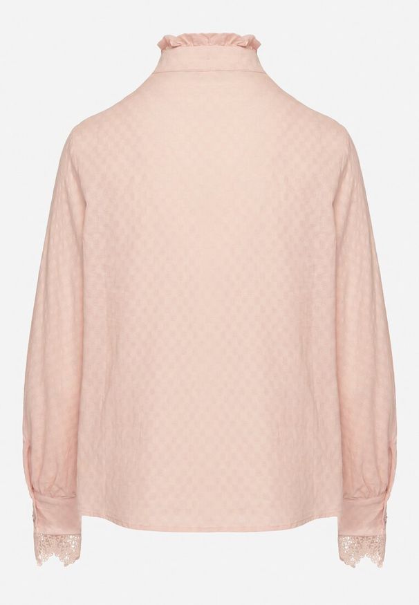 Born2be - Różowa Koszula z Koronką Abbissa. Kolor: różowy. Materiał: koronka. Długość rękawa: długi rękaw. Długość: długie. Wzór: koronka