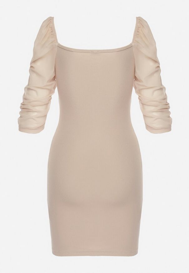 Born2be - Beżowa Bawełniana Dopasowana Sukienka Mini z Przeźroczystymi Rękawami 3/4 Ferdiana. Okazja: na imprezę. Kolor: beżowy. Materiał: bawełna. Typ sukienki: dopasowane. Styl: elegancki. Długość: mini