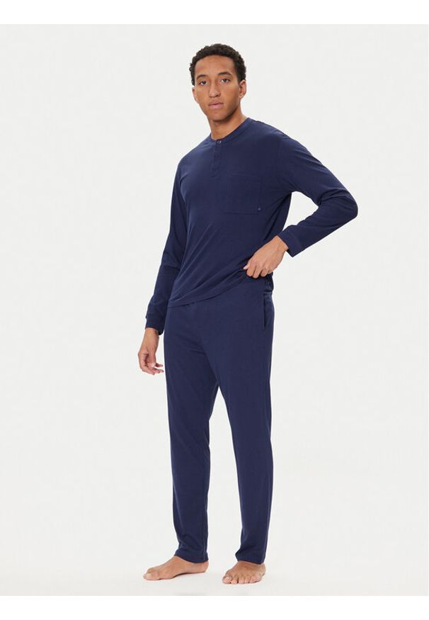United Colors of Benetton - United Colors Of Benetton Piżama 3VD04P02W Granatowy Regular Fit. Kolor: niebieski. Materiał: bawełna