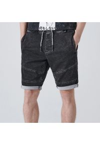 Cropp - Jeansowe szorty z przeszyciami - Czarny. Kolor: czarny. Materiał: jeans