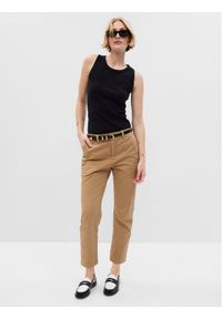 GAP - Gap Spodnie materiałowe 541213-01 Brązowy Regular Fit. Kolor: brązowy. Materiał: bawełna #1