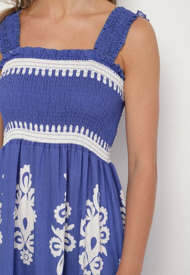 Born2be - Niebieska Wiskozowa Sukienka o Rozkloszowanym Kroju w Ornamentny Wzór Adoxie. Okazja: na spacer, na co dzień. Kolor: niebieski. Materiał: wiskoza. Długość rękawa: na ramiączkach. Typ sukienki: rozkloszowane, proste. Styl: casual, klasyczny