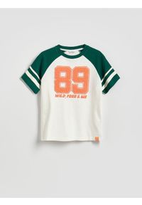 Reserved - Bawełniany t-shirt z nadrukiem - wielobarwny. Materiał: bawełna. Wzór: nadruk #1