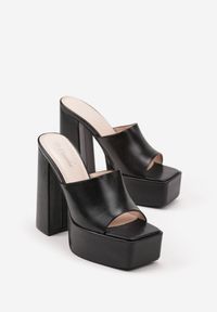 Born2be - Czarne Klapki na Platformie i Obcasie z Kwadratowym Noskiem Silarima. Okazja: na co dzień. Kolor: czarny. Obcas: na obcasie. Styl: casual. Wysokość obcasa: średni #4