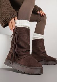 Renee - Brązowe Botki Śniegowce z Wywiniętą Cholewką Zdobioną Frędzlami Sewela. Okazja: na co dzień. Kolor: brązowy. Materiał: zamsz, jeans. Szerokość cholewki: normalna. Wzór: aplikacja. Styl: casual #6