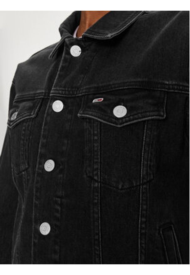 Tommy Jeans Kurtka jeansowa DW0DW17210 Czarny Regular Fit. Kolor: czarny. Materiał: bawełna