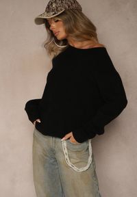 Renee - Czarny Casualowy Sweter z Wełną i Wiskozą Lussare. Okazja: na co dzień. Kolor: czarny. Materiał: wełna, wiskoza. Styl: casual