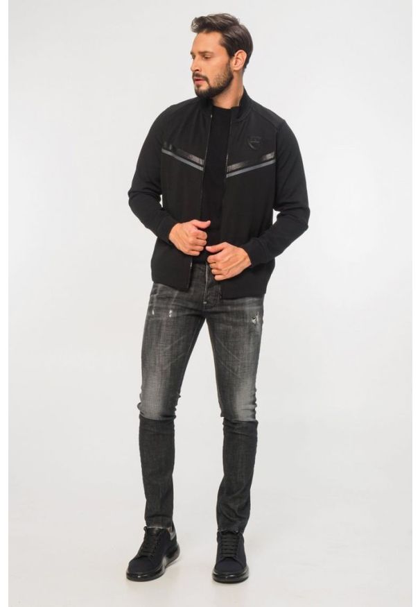 EA7 Emporio Armani - EA7 Czarna bluza rozpinana męska z brokatowym logo, Rozmiar XL. Typ kołnierza: kołnierzyk stójkowy. Kolor: czarny. Materiał: guma. Wzór: paski, aplikacja