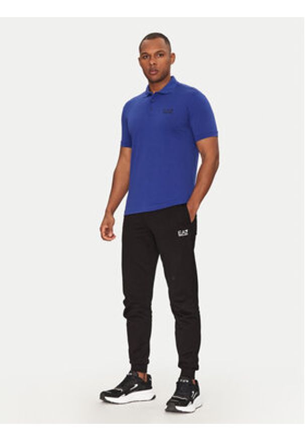 EA7 Emporio Armani Polo 8NPF14 PJVQZ UA031 Niebieski Regular Fit. Typ kołnierza: polo. Kolor: niebieski. Materiał: bawełna