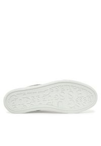 Guess Sneakersy FLPGRA ELE12 Srebrny. Kolor: srebrny. Materiał: skóra