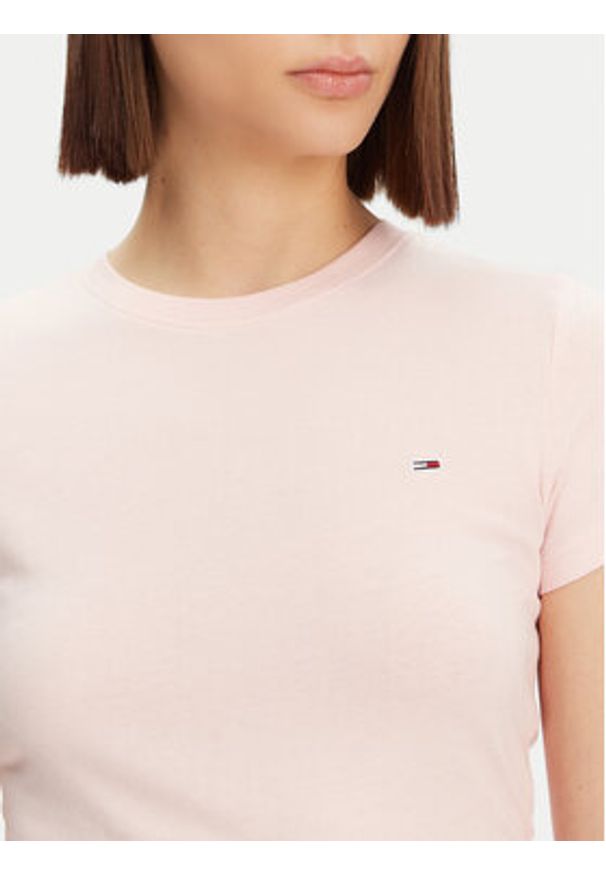 Tommy Jeans T-Shirt DW0DW20459 Różowy Slim Fit. Kolor: różowy. Materiał: bawełna