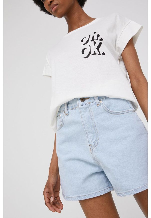 Answear Lab szorty jeansowe damskie gładkie high waist. Okazja: na co dzień. Stan: podwyższony. Kolor: niebieski. Materiał: jeans. Wzór: gładki. Styl: wakacyjny