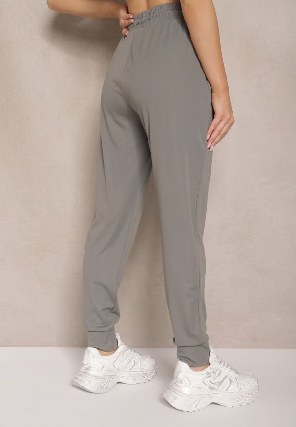 Renee - Szare Spodnie Dresowe z Wiskozą High Waist Ozdobione Sznurkiem Ellivenna. Okazja: na co dzień. Stan: podwyższony. Kolor: szary. Materiał: dresówka, wiskoza. Wzór: aplikacja. Styl: sportowy, casual