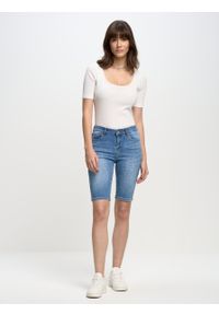 Big-Star - Szorty damskie jeansowe Shira 189. Kolor: niebieski. Materiał: jeans. Wzór: paski. Sezon: lato #1