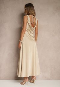Renee - Beżowa Taliowana Sukienka Vices Wiązana przy Karku Zinvea. Okazja: na co dzień. Kolor: beżowy. Typ sukienki: proste. Styl: elegancki, casual #4