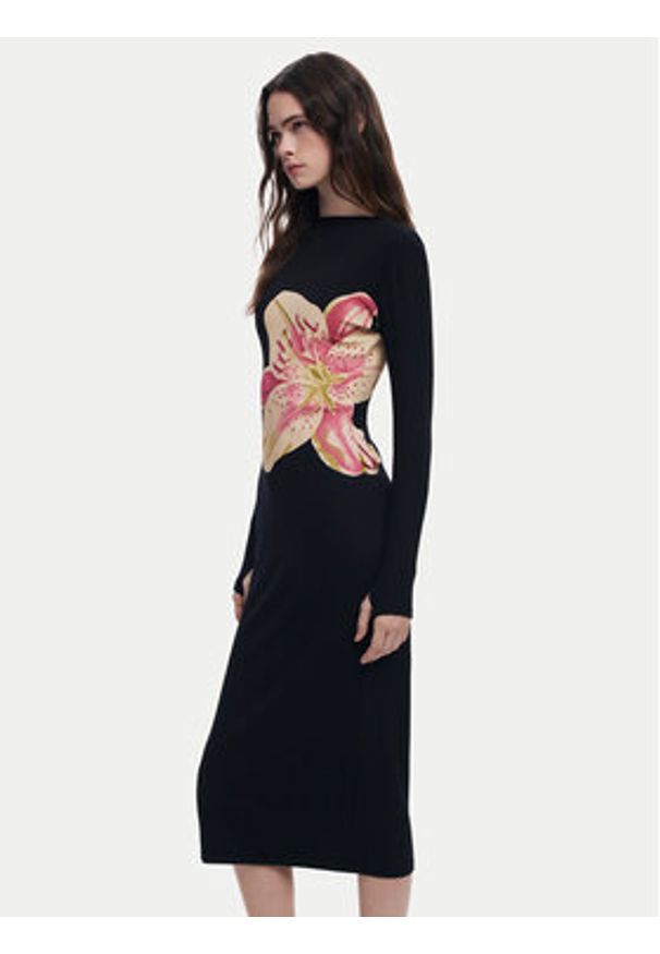 Desigual Sukienka codzienna 25SWVKX1 Czarny Slim Fit. Okazja: na co dzień. Kolor: czarny. Materiał: wiskoza. Typ sukienki: proste. Styl: casual