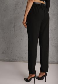 Renee - Czarne Spodnie High Waist o Fasonie Cygaretek z Paskiem ze Sprzączką Glaclea. Stan: podwyższony. Kolor: czarny. Styl: elegancki #4
