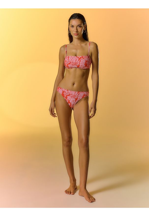 4f - 4F Dół od bikini damski - czerwony S. Stan: obniżony. Kolor: czerwony. Materiał: materiał