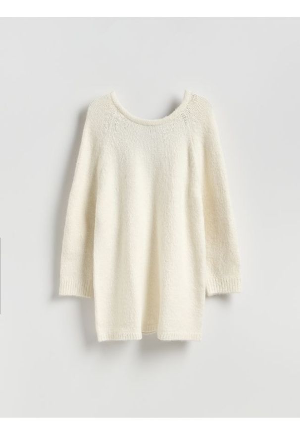 Reserved - Sukienka z wiązaniem - kremowy. Kolor: kremowy. Materiał: dzianina, wełna