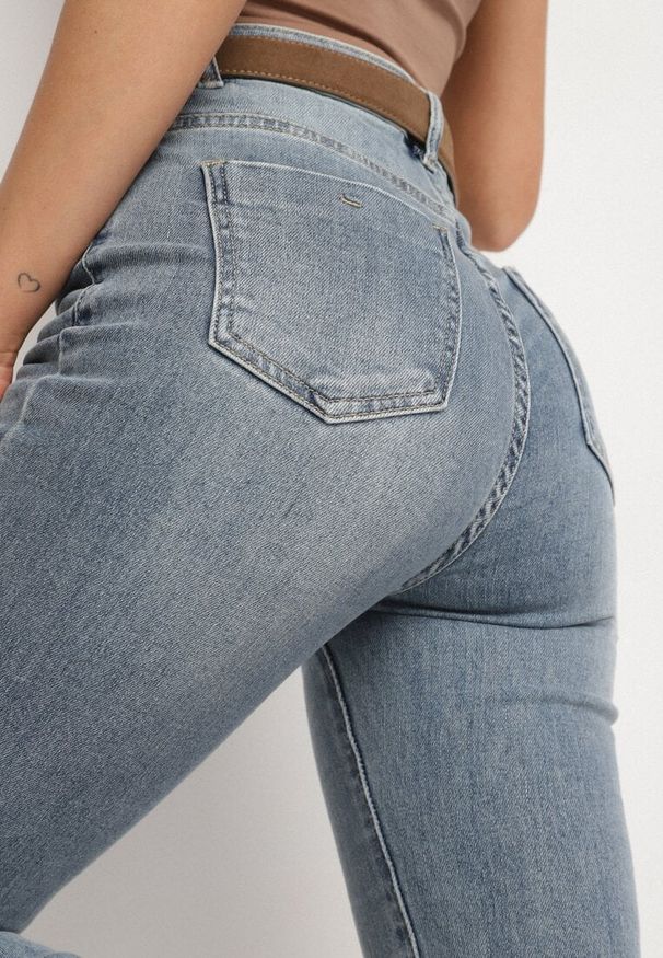 Born2be - Niebieskie Bawełniane Jeansy Typu Dzwony Tilassia. Okazja: na co dzień. Kolor: niebieski. Styl: casual