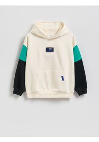 Reserved - Bawełniana bluza z kapturem - złamana biel. Typ kołnierza: kaptur. Materiał: bawełna #1