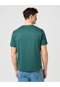 Wrangler - MĘSKA KOSZULKA WRANGLER SIGN OFF TEE BISTRO GREEN 112371479 #3