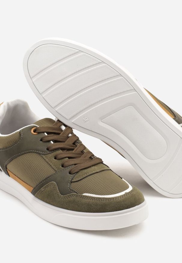 Born2be - Zielone Buty Sportowe z Przeszyciami Nanivaia. Kolor: zielony