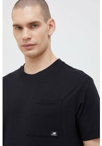 New Balance t-shirt bawełniany kolor czarny gładki MT31542BK-2BK. Kolor: czarny. Materiał: bawełna. Długość rękawa: krótki rękaw. Długość: krótkie. Wzór: gładki #1