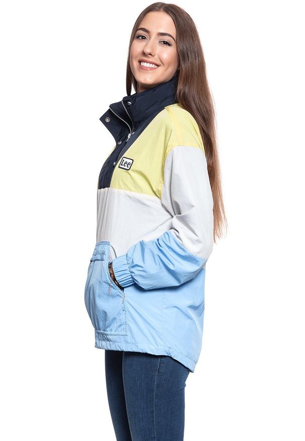 Lee - DAMSKA KURTKA PRZEJŚCIOWA LEE WINDBREAKER ECRU L56AYOLO 112113016. Styl: retro