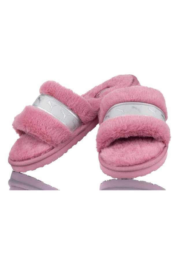Klapki Damskie Puma Fluff Remix. Okazja: do domu. Kolor: różowy. Sezon: lato. Styl: elegancki