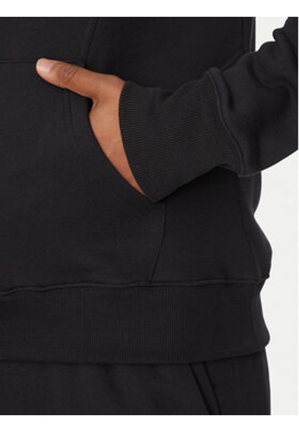 Reebok Bluza 100214081 Czarny Regular Fit. Kolor: czarny. Materiał: bawełna