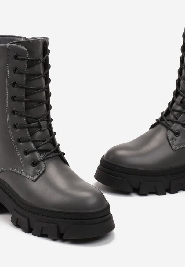 Born2be - Szare Botki Workery na Grubej Podeszwie Dercella. Kolor: szary. Sezon: zima