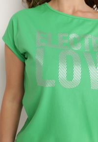 Born2be - Zielony T-shirt z Bawełny Ozdobiony Nadrukiem z Przodu i Wiązaniem z Boku Abivara. Okazja: na co dzień. Kolor: zielony. Materiał: bawełna. Wzór: nadruk, aplikacja. Styl: casual #5